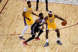 正负值-22！波尔津吉斯带伤出战防守成漏洞